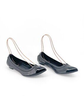 Chanel Cap Toe CC Ballet Flat Size 39 US 8-8.5 Black Pointed Toe Elastic Leather